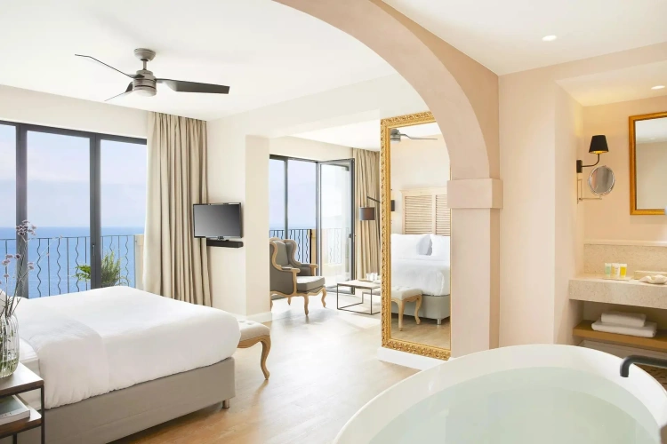 Deluxe Whirlpool Double Suite with sea view