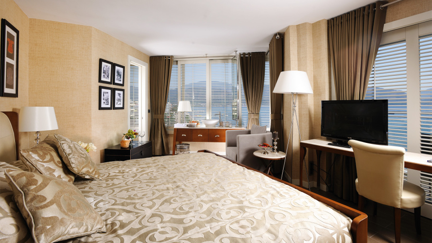 Corner Double Suite