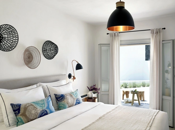 2 Bedrooms Pool Suite with sunset and sea view