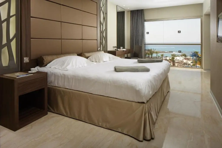 Deluxe Double Suite beachfront