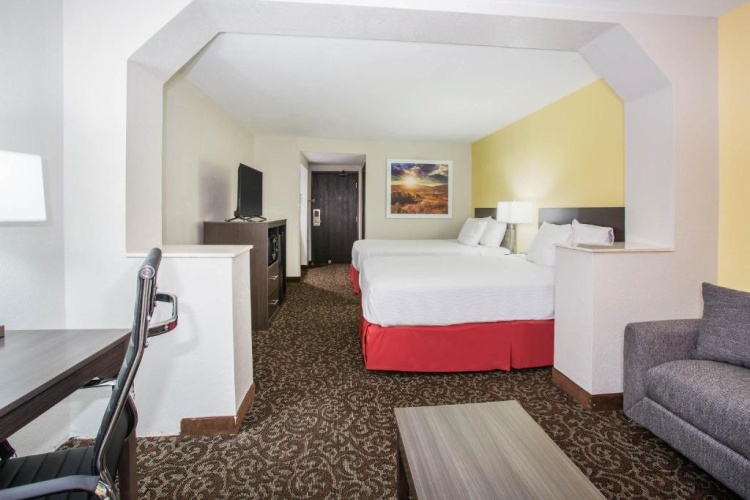 Quadruple Suite