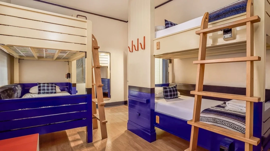 Quadruple Bungalow