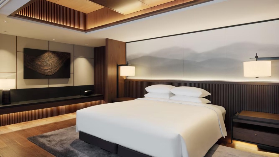 Double Chapter Suite