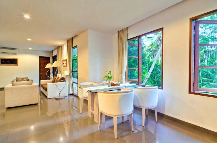 2 Bedrooms Villa with river view