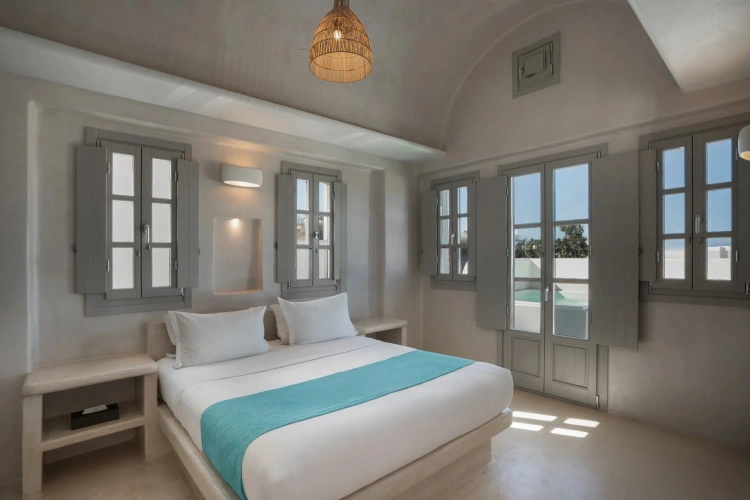 Superior with Outdoor Hot Tub Double Suite with sea view