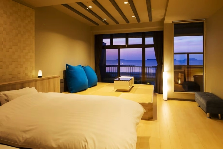 Twin Japanese/Western room with ocean view