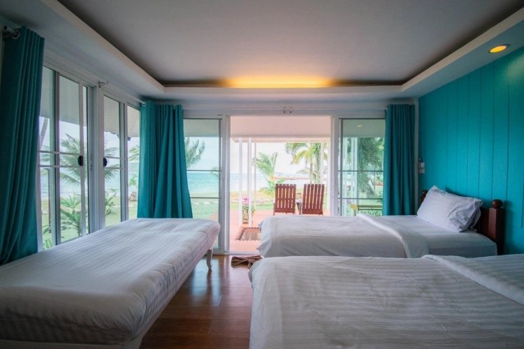 Standard Family Bungalow beachfront