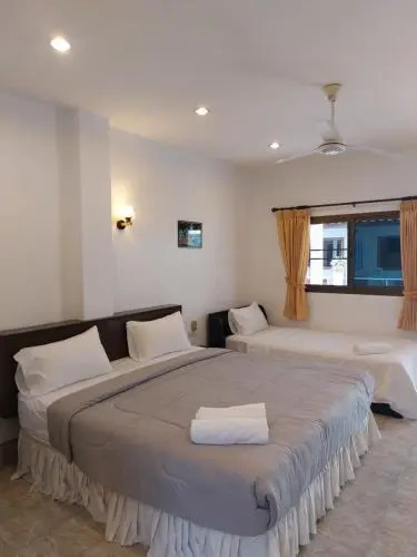 Triple room
