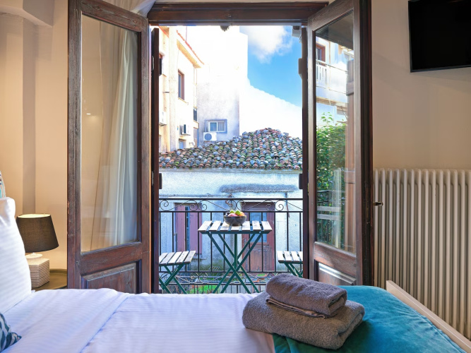 White Hills Suites & Spa