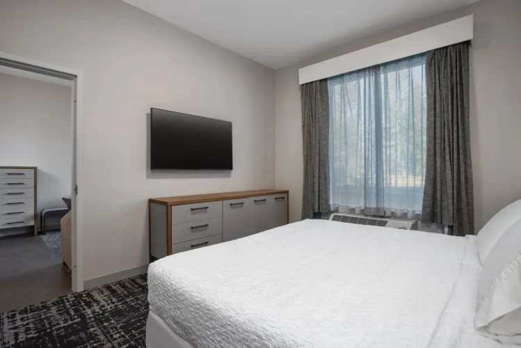 1 Bedroom Hearing Accessible Double Suite with balcony