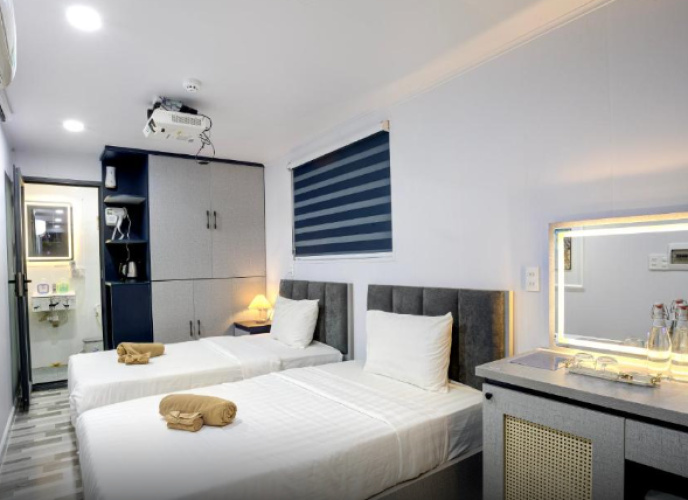 Standard Twin room with sea view