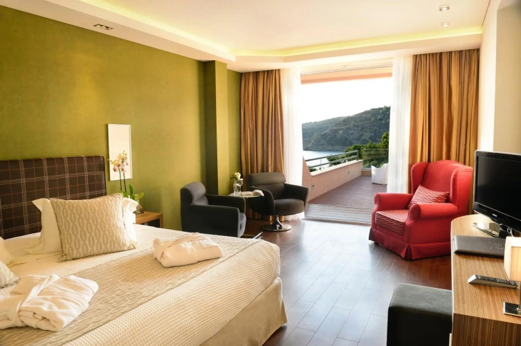 Royal Double Suite with sea view
