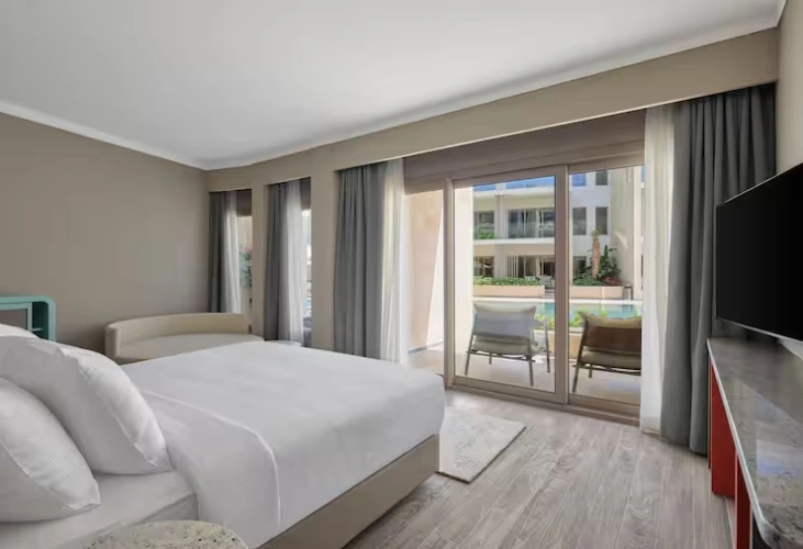 Deluxe Double room with pool view