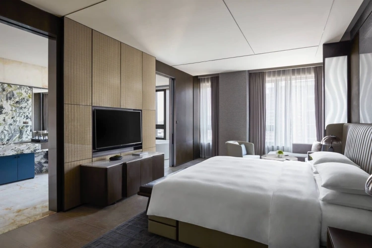Presidential M Club Level Double Suite