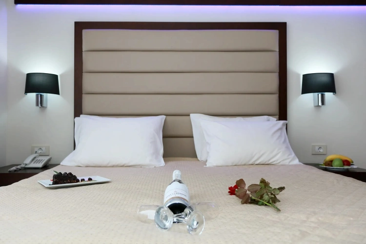Standard with sharing pool Double room with sea view