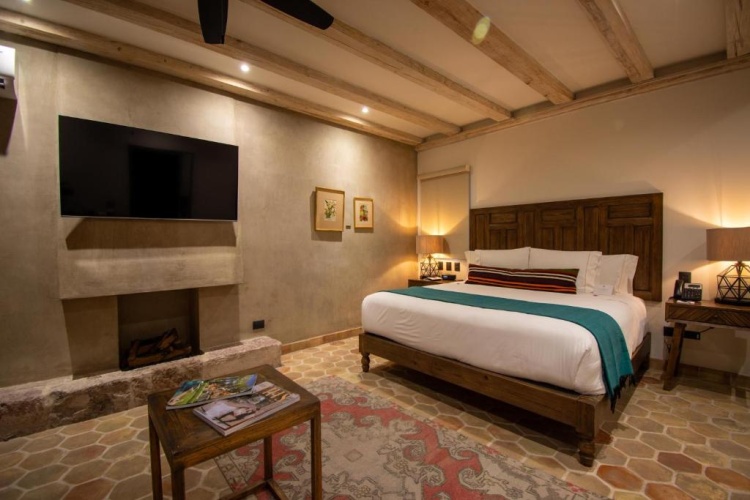 Deluxe Double Suite