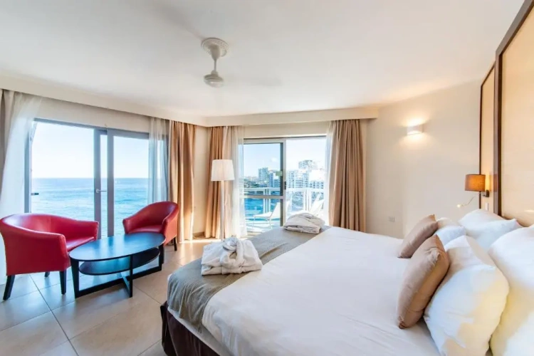 Double Junior Suite with balcony and with sea view