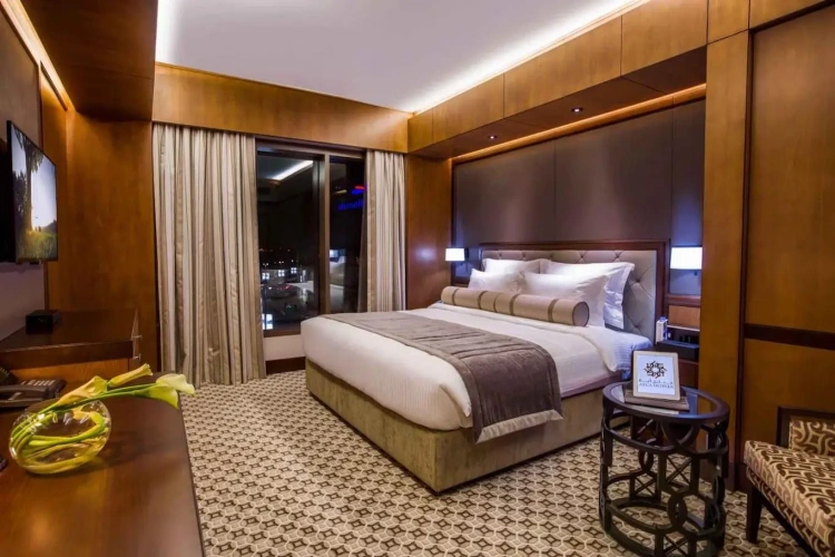 3 Bedrooms Classic Sextuple Suite