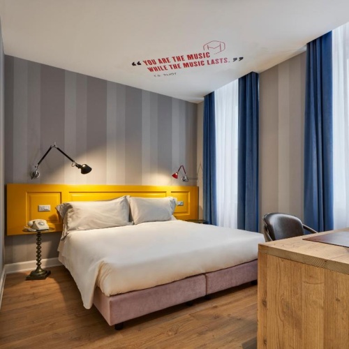 Medium Double room