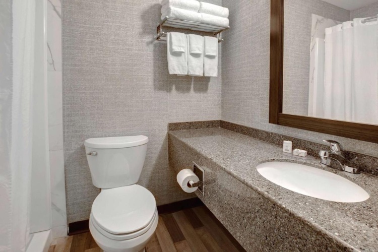 Days Inn By Wyndham Barrie photo 29