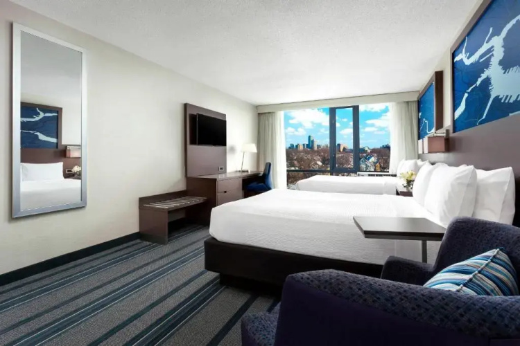 Courtyard by Marriott Boston-Cambridge