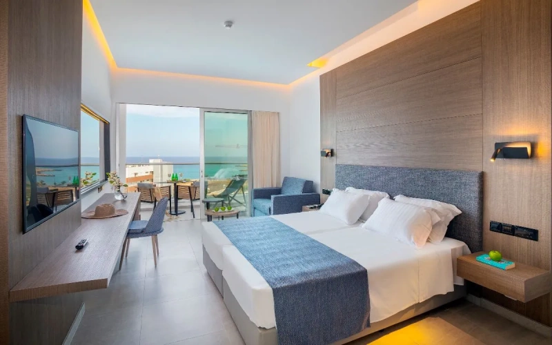 Deluxe Elite Accessible Double Suite with Side Sea View