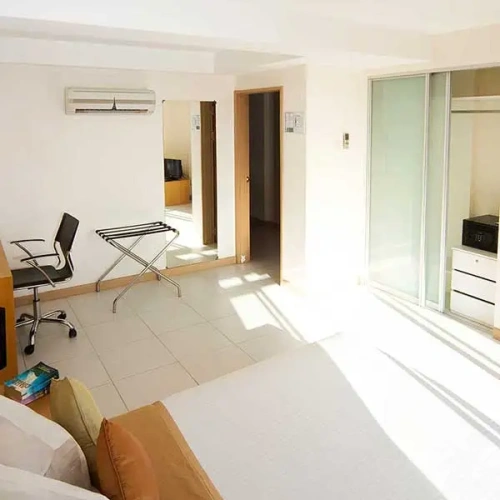 2 Bedrooms Apartment