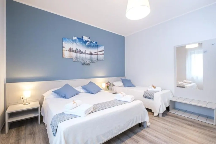 Blue Triple room