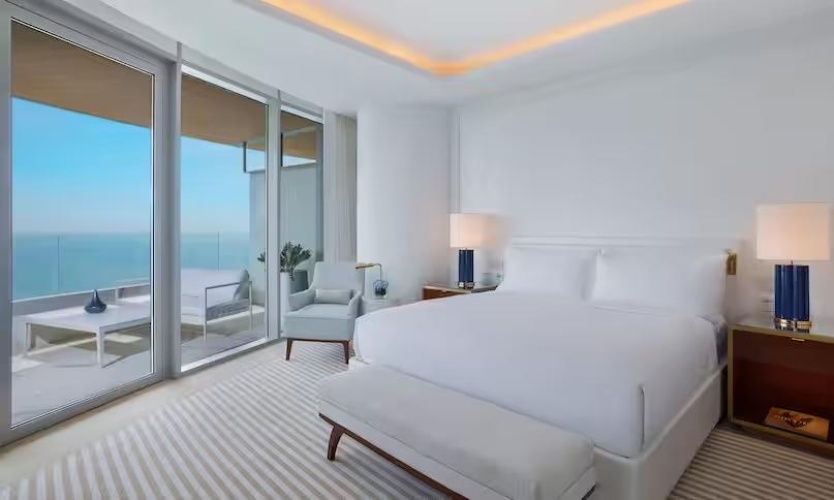 1 Bedroom Corner Double Suite with balcony