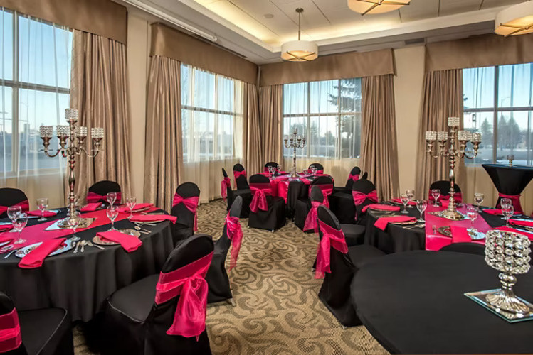 Holiday Inn Lethbridge photo 20