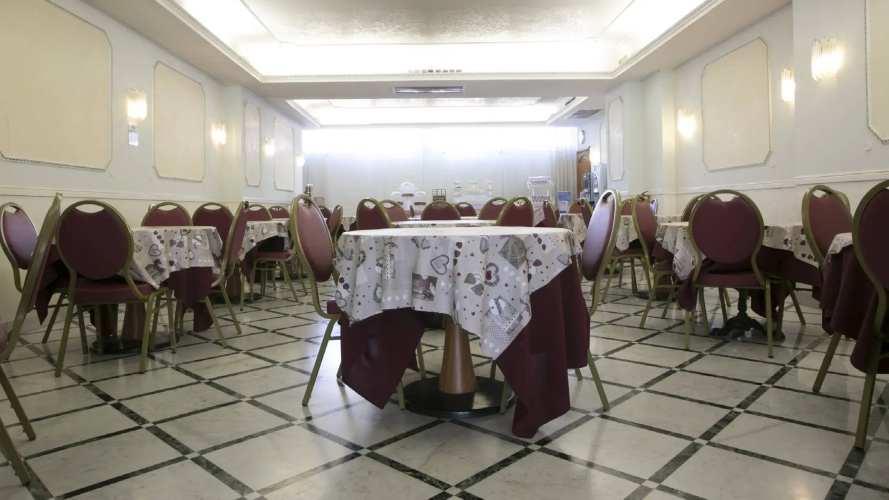 Romulus Hotel