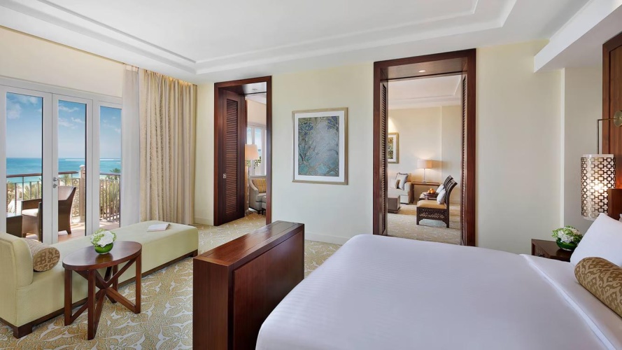 1 Bedroom Ocean Double Club Suite
