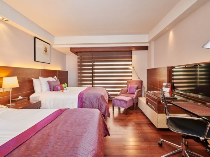 Premier Twin room