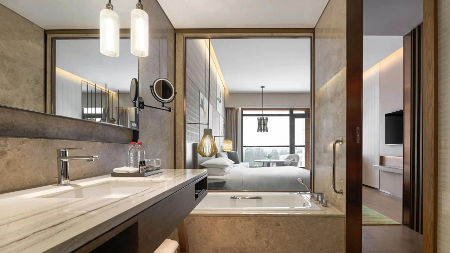 Club Access Twin room