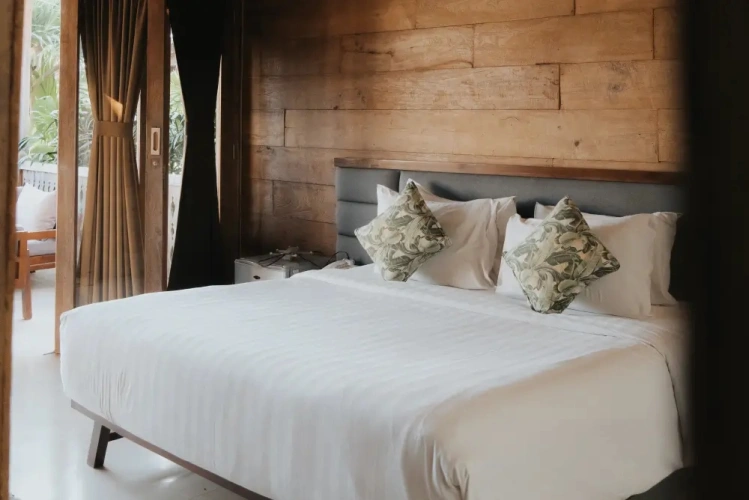 2 Bedrooms Villa