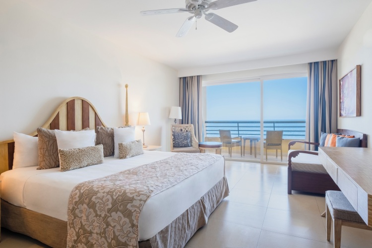 Pure Wellness Double Junior Suite oceanfront