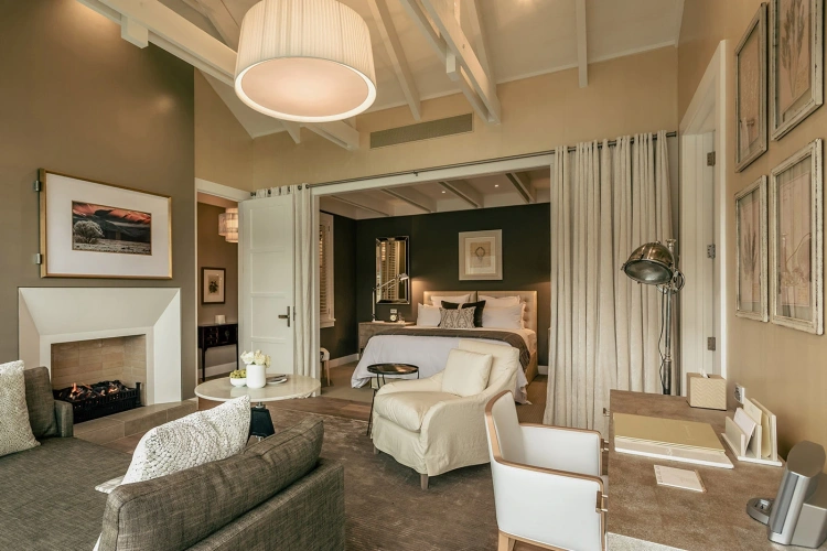 2 Bedrooms Villa with lake view