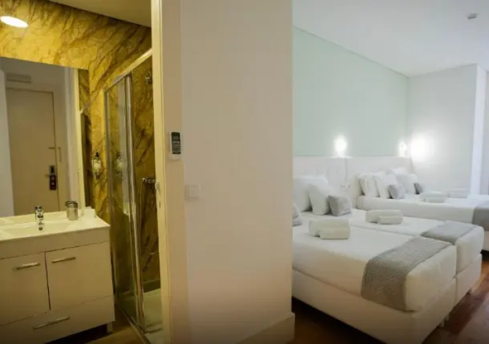 Deluxe Quadruple room