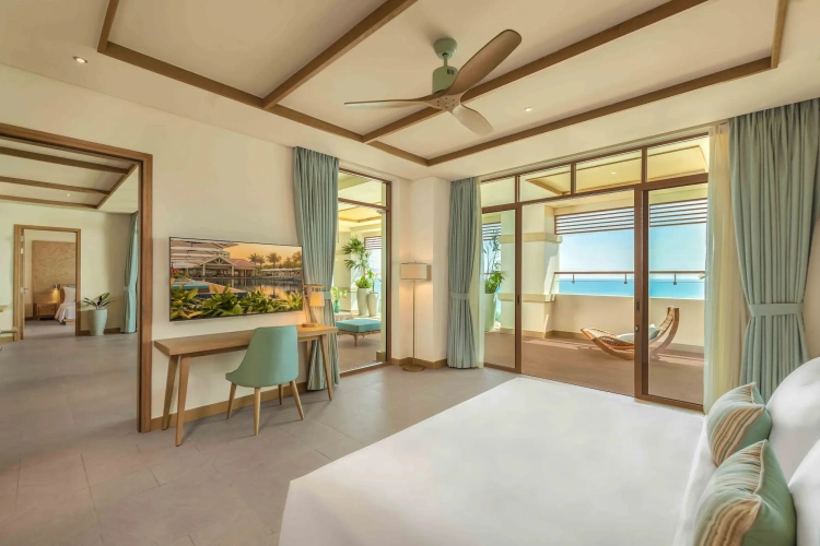 2 Bedrooms Premium Suite with ocean view