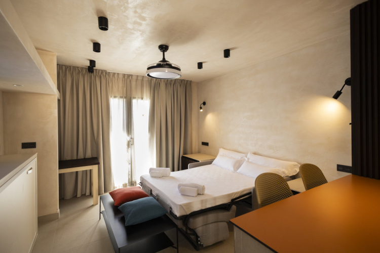 Studio Apartment