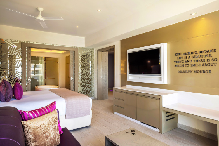 1 Bedroom Directors Double Suite