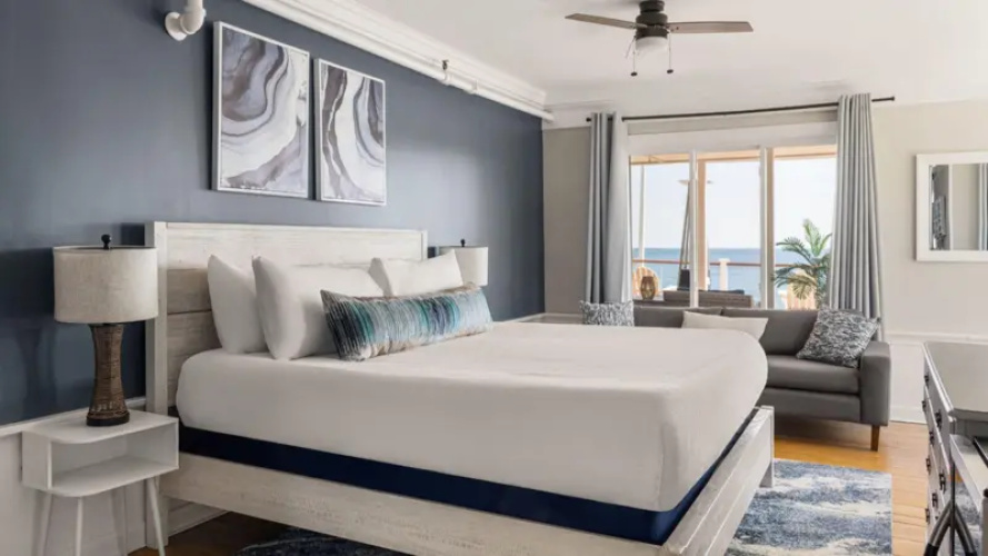 2 Bedrooms Suite with ocean view