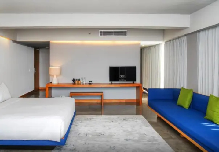 Corner Suite