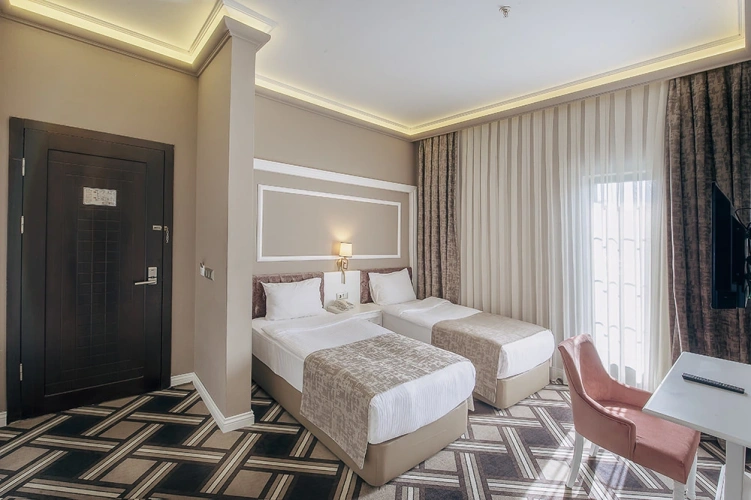 Standard Twin room with sea view