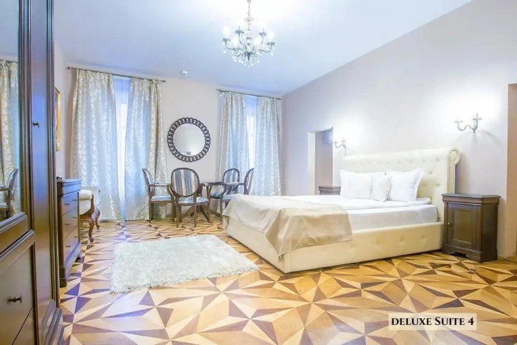 Deluxe Double Suite