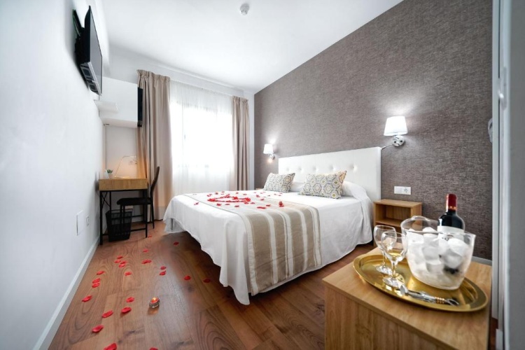 Standard Double room with view