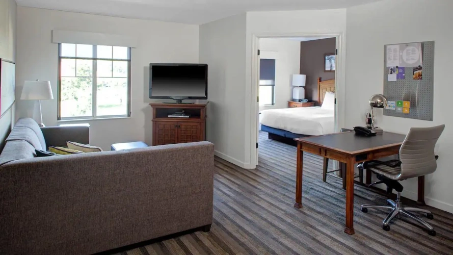 2 Bedrooms Suite