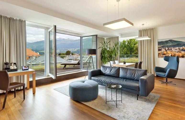 Double Suite