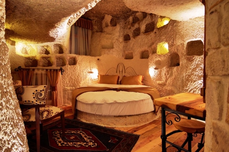 Cave Suite