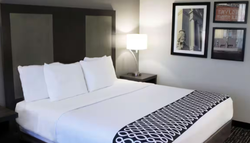 Deluxe Double Suite